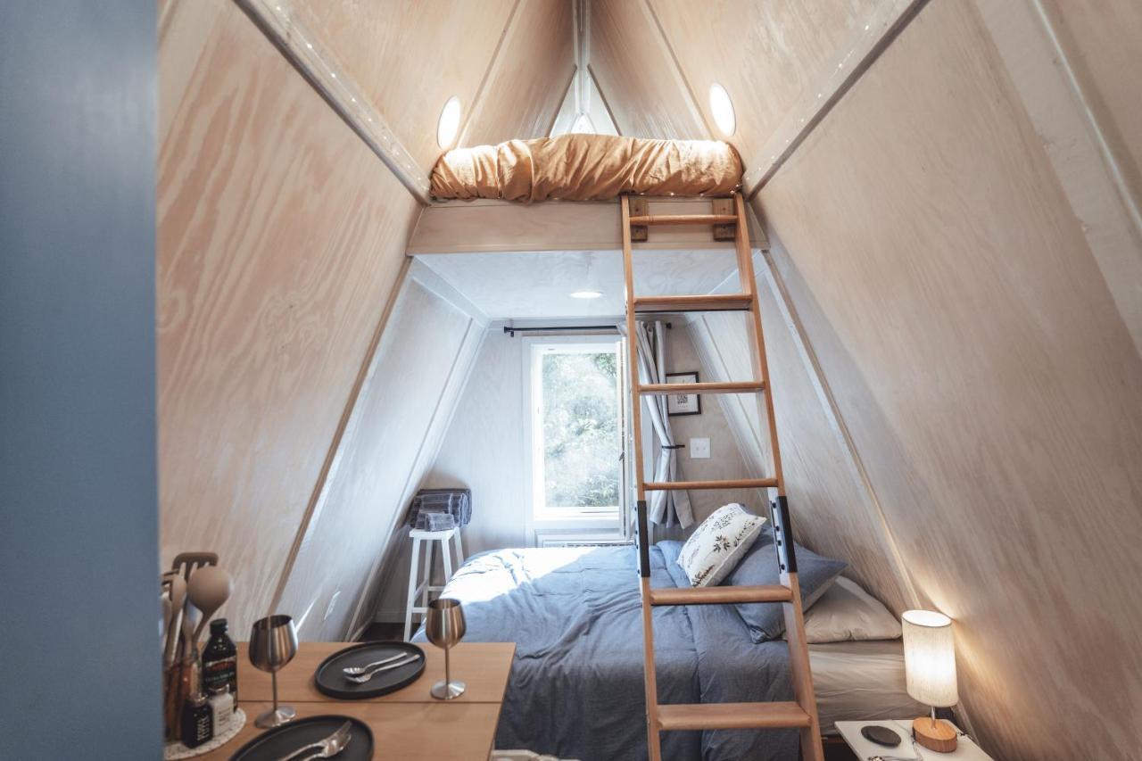 Blue Brambler Glamping A-frame Apartment *