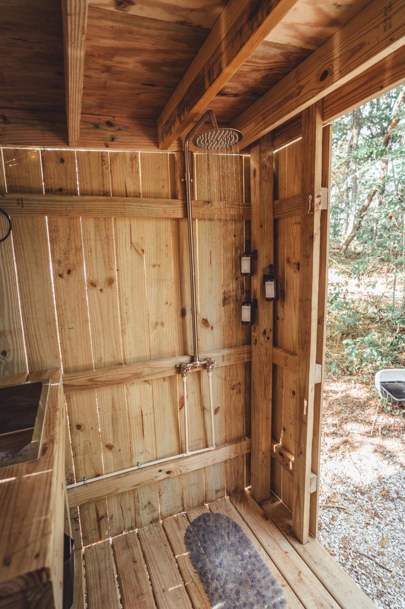Blue Brambler Glamping A-frame Rockbridge