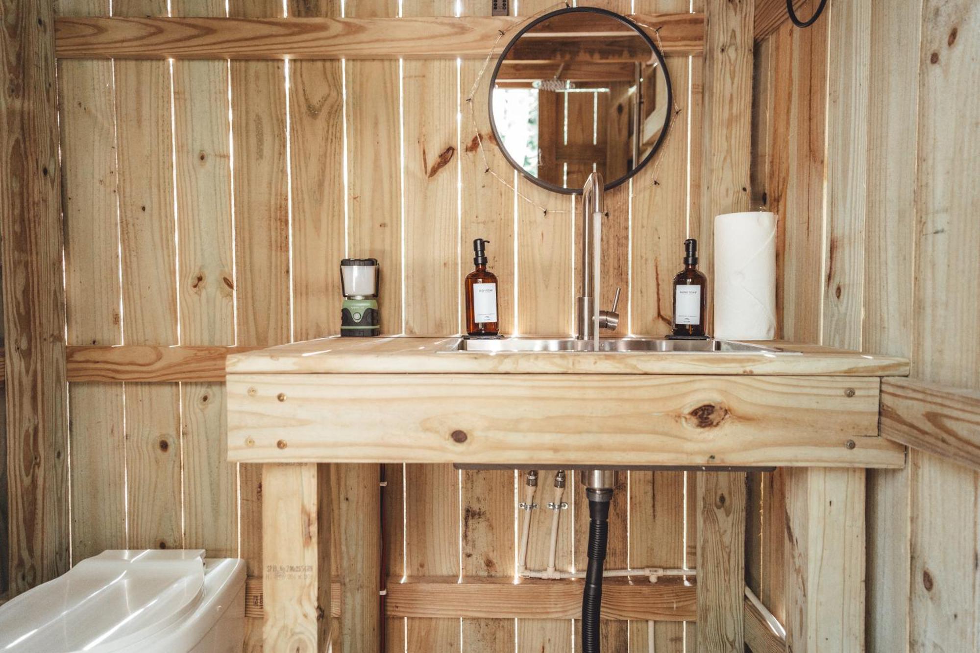 Apartment Blue Brambler Glamping A-frame Rockbridge
